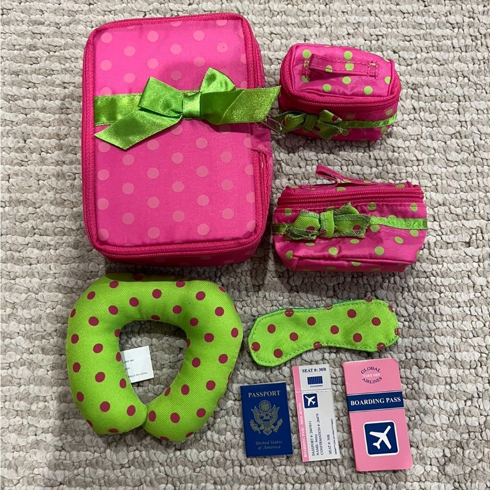 Our generation travel set